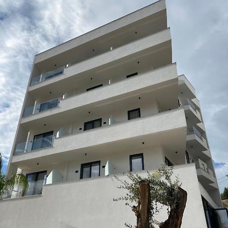 Hotel Onix Ksamil Exteriör bild