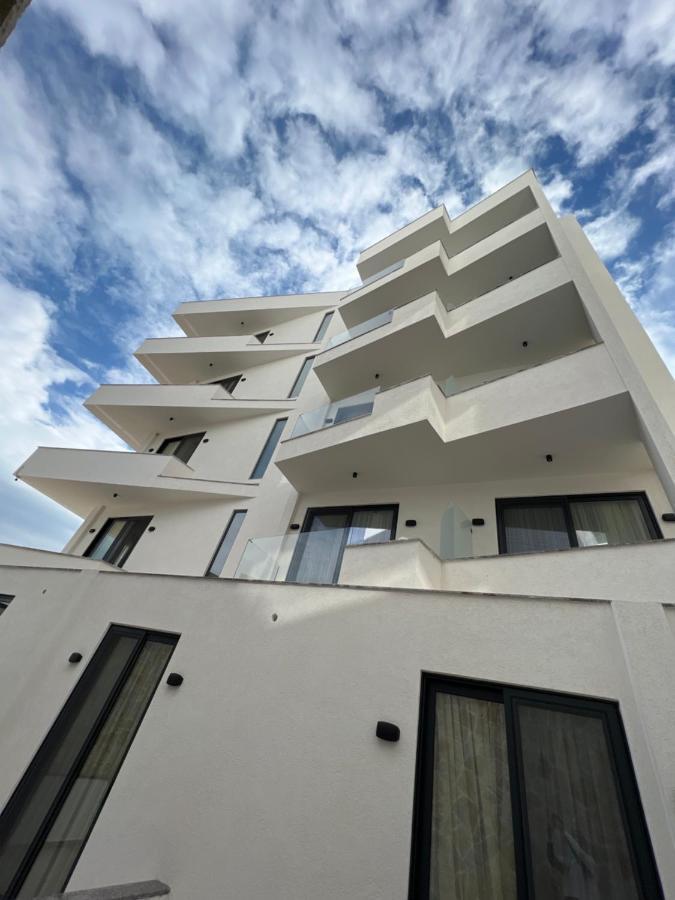 Hotel Onix Ksamil Exteriör bild