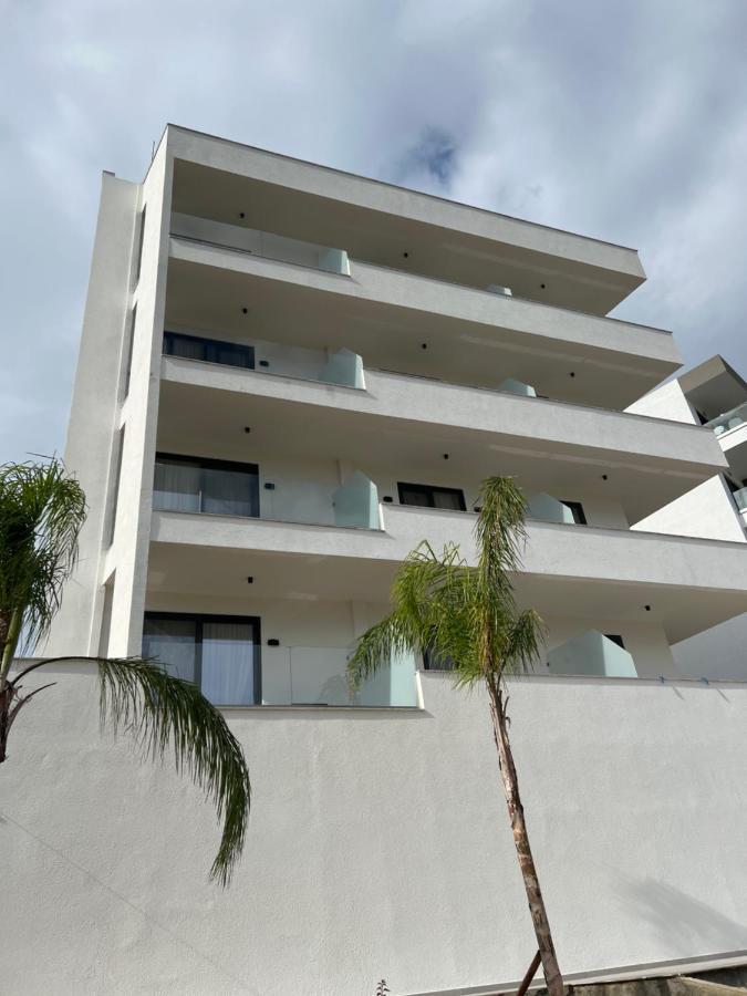 Hotel Onix Ksamil Exteriör bild