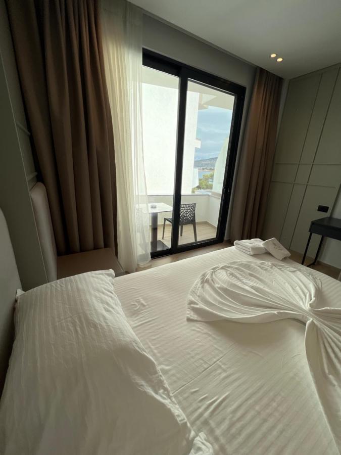 Hotel Onix Ksamil Exteriör bild