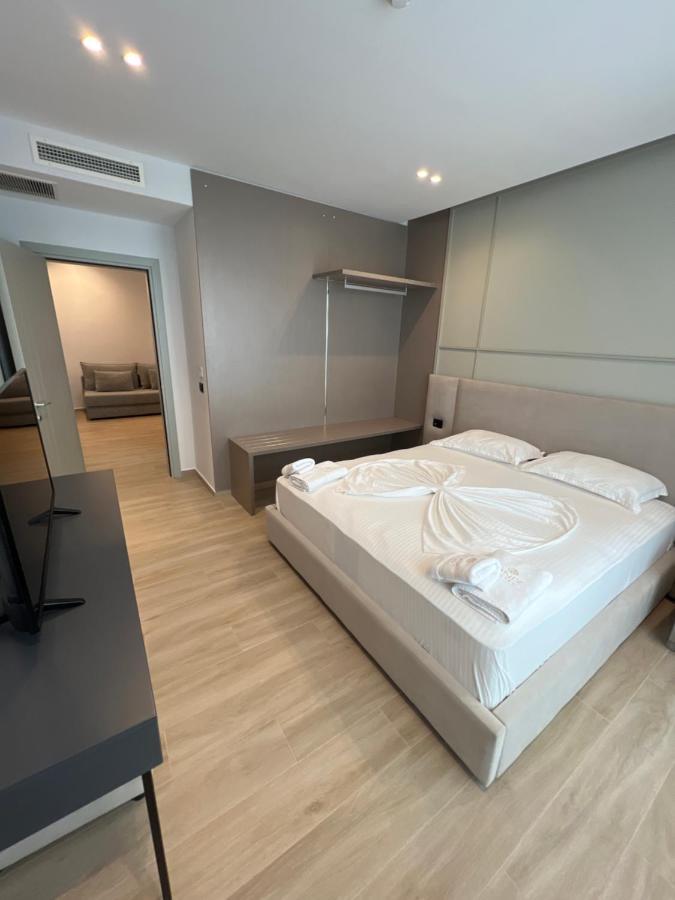 Hotel Onix Ksamil Exteriör bild