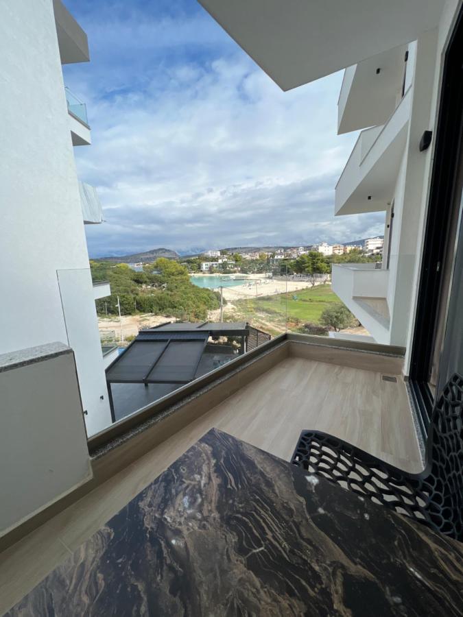 Hotel Onix Ksamil Exteriör bild