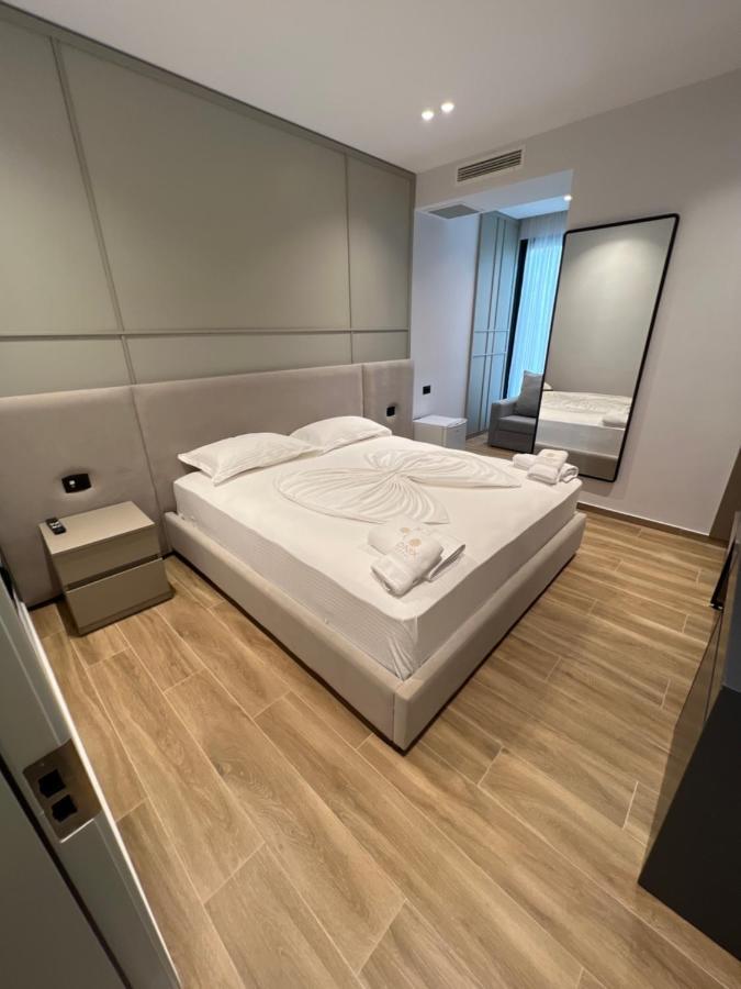 Hotel Onix Ksamil Exteriör bild
